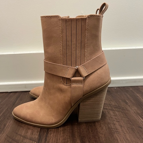 DV by Dolce Vita Shoes - Dolce Vita Tan Heel Booties
